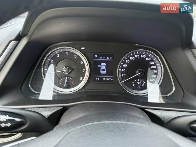 Черный Хендай Соната, объемом двигателя 2 л и пробегом 164 тыс. км за 20000 $, фото 17 на Automoto.ua