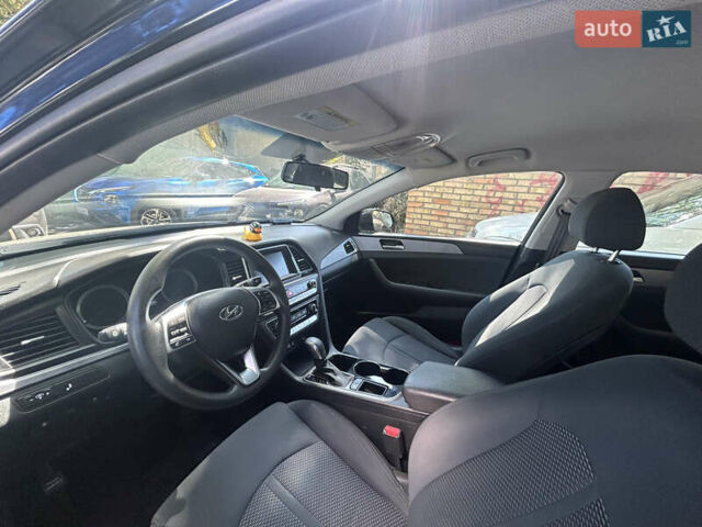 Чорний Хендай Соната, об'ємом двигуна 2.4 л та пробігом 77 тис. км за 13600 $, фото 11 на Automoto.ua