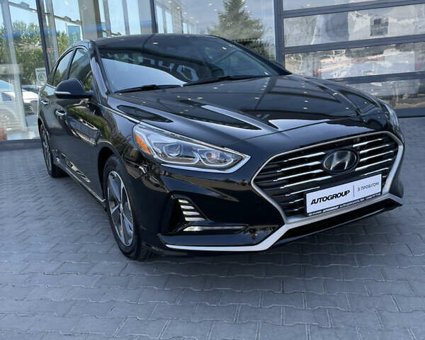 Чорний Хендай Соната, об'ємом двигуна 2 л та пробігом 98 тис. км за 19000 $, фото 7 на Automoto.ua