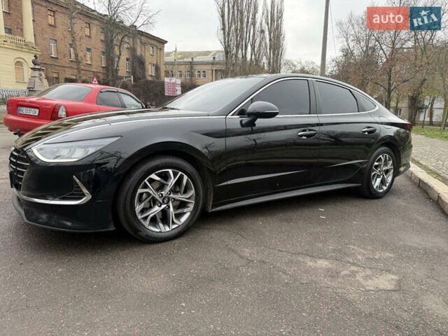 Черный Хендай Соната, объемом двигателя 2 л и пробегом 164 тыс. км за 20000 $, фото 12 на Automoto.ua