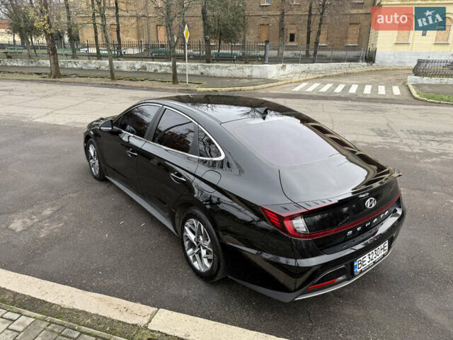 Черный Хендай Соната, объемом двигателя 2 л и пробегом 164 тыс. км за 20000 $, фото 9 на Automoto.ua