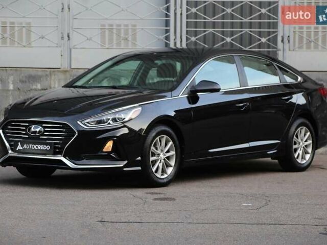 Чорний Хендай Соната, об'ємом двигуна 2.36 л та пробігом 77 тис. км за 13900 $, фото 2 на Automoto.ua