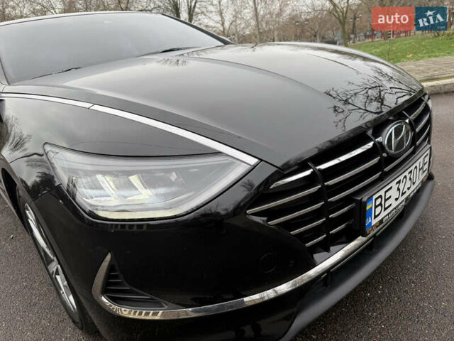 Черный Хендай Соната, объемом двигателя 2 л и пробегом 164 тыс. км за 20000 $, фото 13 на Automoto.ua