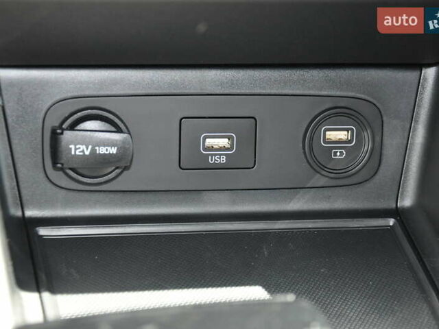 Чорний Хендай Соната, об'ємом двигуна 2.5 л та пробігом 8 тис. км за 23900 $, фото 33 на Automoto.ua