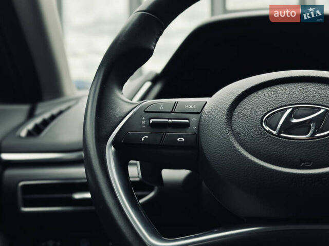 Черный Хендай Соната, объемом двигателя 2 л и пробегом 70 тыс. км за 21000 $, фото 27 на Automoto.ua