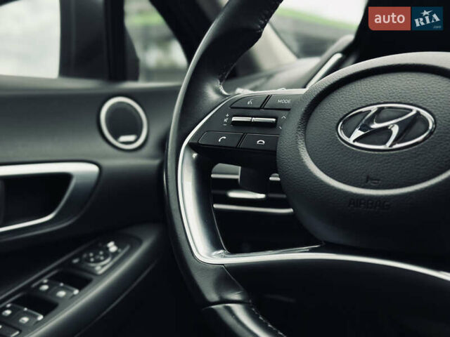 Черный Хендай Соната, объемом двигателя 2 л и пробегом 70 тыс. км за 21000 $, фото 28 на Automoto.ua