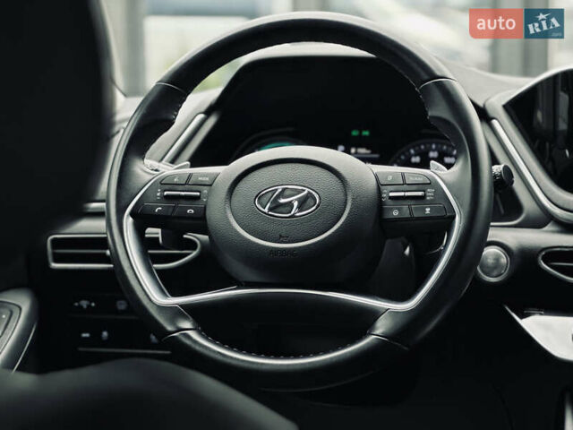 Черный Хендай Соната, объемом двигателя 2 л и пробегом 70 тыс. км за 21000 $, фото 40 на Automoto.ua