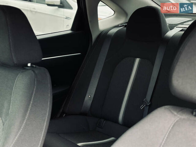 Черный Хендай Соната, объемом двигателя 2 л и пробегом 70 тыс. км за 21000 $, фото 43 на Automoto.ua