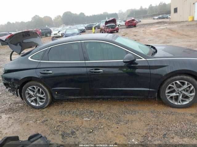 Чорний Хендай Соната, об'ємом двигуна 2.5 л та пробігом 56 тис. км за 13000 $, фото 5 на Automoto.ua