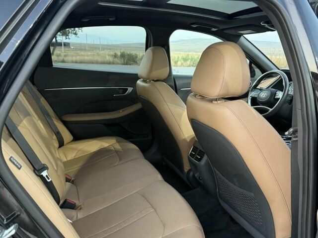 Чорний Хендай Соната, об'ємом двигуна 2.5 л та пробігом 62 тис. км за 14999 $, фото 11 на Automoto.ua