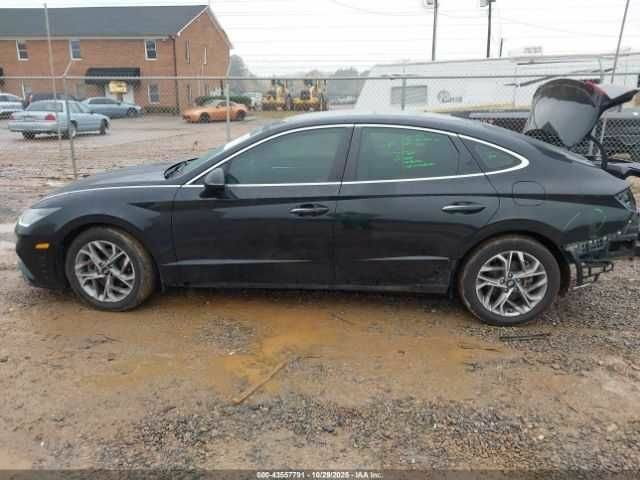 Чорний Хендай Соната, об'ємом двигуна 2.5 л та пробігом 56 тис. км за 13000 $, фото 6 на Automoto.ua