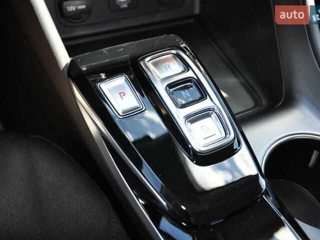 Чорний Хендай Соната, об'ємом двигуна 2.5 л та пробігом 8 тис. км за 23900 $, фото 34 на Automoto.ua