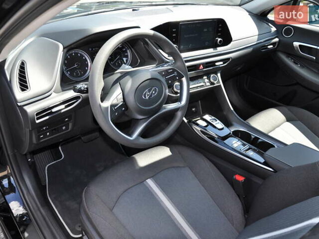 Чорний Хендай Соната, об'ємом двигуна 2.5 л та пробігом 8 тис. км за 23900 $, фото 20 на Automoto.ua