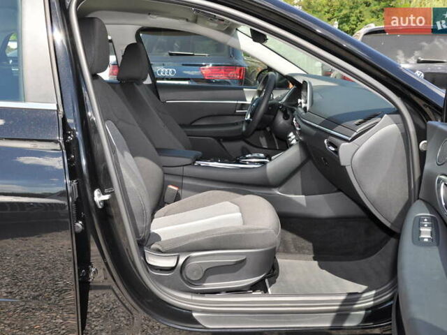 Чорний Хендай Соната, об'ємом двигуна 2.5 л та пробігом 8 тис. км за 23900 $, фото 43 на Automoto.ua