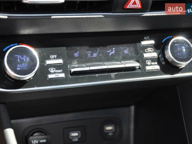 Чорний Хендай Соната, об'ємом двигуна 2.5 л та пробігом 8 тис. км за 23900 $, фото 31 на Automoto.ua