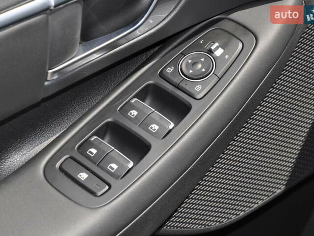 Чорний Хендай Соната, об'ємом двигуна 2.5 л та пробігом 8 тис. км за 23900 $, фото 23 на Automoto.ua