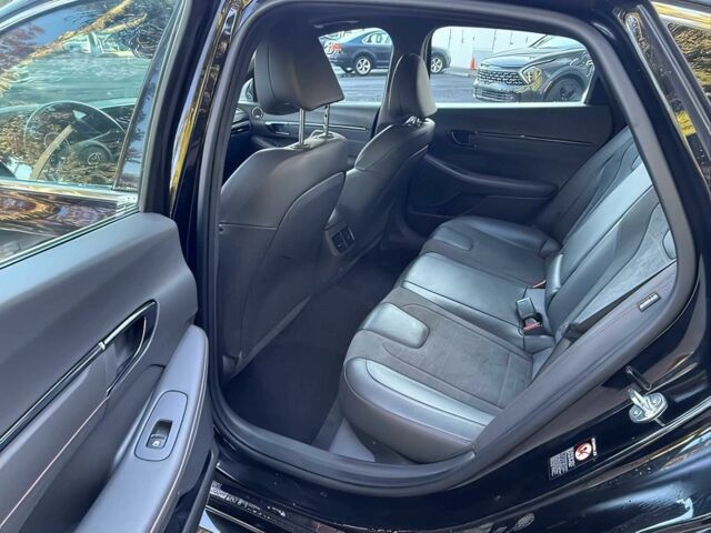 Черный Хендай Соната, объемом двигателя 2.5 л и пробегом 10 тыс. км за 10900 $, фото 9 на Automoto.ua