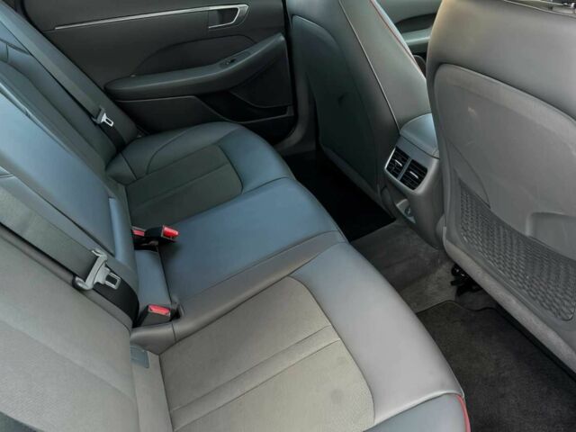 Черный Хендай Соната, объемом двигателя 1.6 л и пробегом 28 тыс. км за 5200 $, фото 11 на Automoto.ua