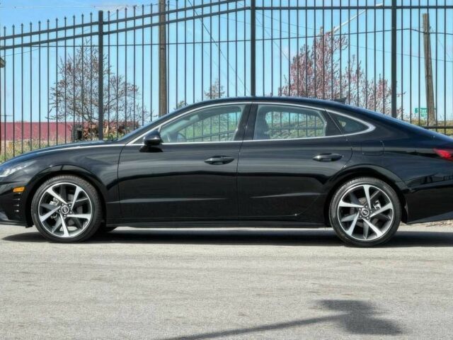 Черный Хендай Соната, объемом двигателя 1.6 л и пробегом 28 тыс. км за 5200 $, фото 2 на Automoto.ua