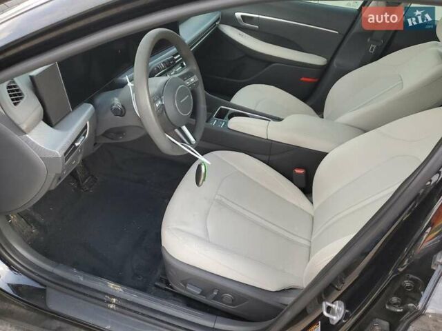 Черный Хендай Соната, объемом двигателя 2.5 л и пробегом 38 тыс. км за 9800 $, фото 6 на Automoto.ua