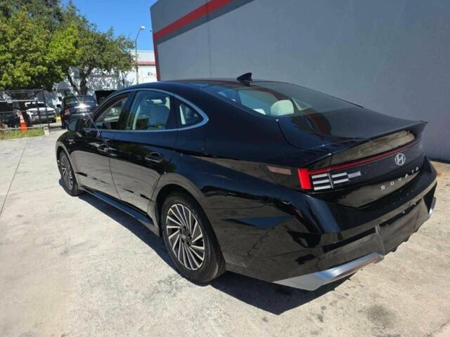 Черный Хендай Соната, объемом двигателя 0 л и пробегом 13 тыс. км за 20000 $, фото 3 на Automoto.ua