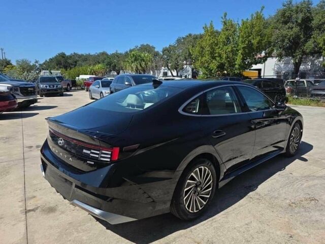 Черный Хендай Соната, объемом двигателя 0 л и пробегом 13 тыс. км за 20000 $, фото 2 на Automoto.ua