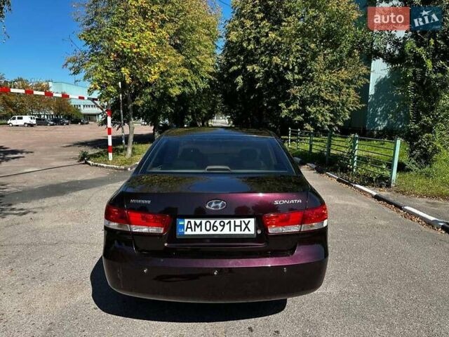Фиолетовый Хендай Соната, объемом двигателя 2.4 л и пробегом 256 тыс. км за 4988 $, фото 7 на Automoto.ua