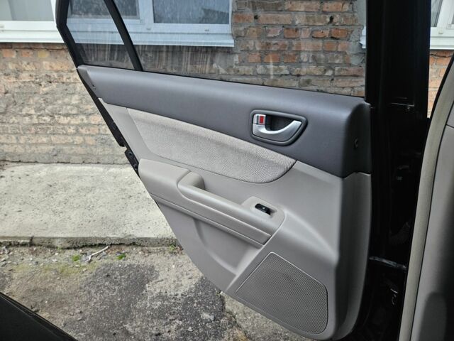 Фиолетовый Хендай Соната, объемом двигателя 2.4 л и пробегом 215 тыс. км за 5800 $, фото 7 на Automoto.ua