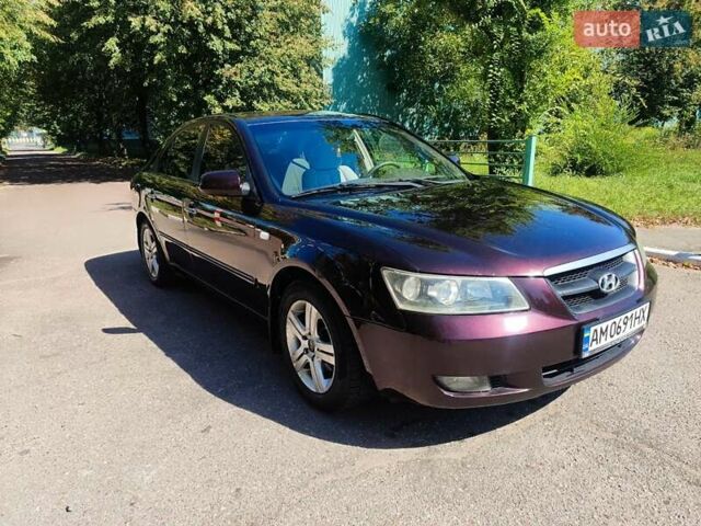 Фиолетовый Хендай Соната, объемом двигателя 2.4 л и пробегом 256 тыс. км за 4988 $, фото 2 на Automoto.ua