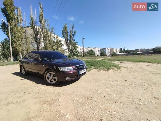 Фиолетовый Хендай Соната, объемом двигателя 2.36 л и пробегом 311 тыс. км за 6500 $, фото 2 на Automoto.ua