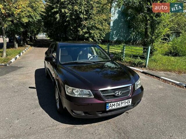 Фиолетовый Хендай Соната, объемом двигателя 2.4 л и пробегом 256 тыс. км за 4988 $, фото 16 на Automoto.ua