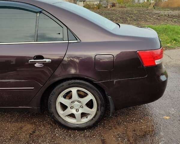 Коричневий Хендай Соната, об'ємом двигуна 2.36 л та пробігом 275 тис. км за 4800 $, фото 3 на Automoto.ua