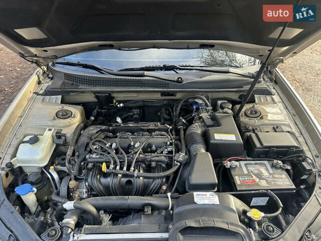 Коричневый Хендай Соната, объемом двигателя 2 л и пробегом 420 тыс. км за 5000 $, фото 9 на Automoto.ua