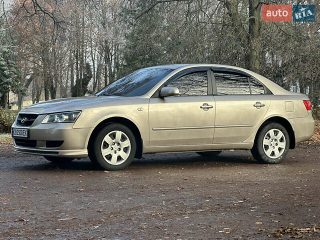 Коричневый Хендай Соната, объемом двигателя 2 л и пробегом 420 тыс. км за 5000 $, фото 17 на Automoto.ua