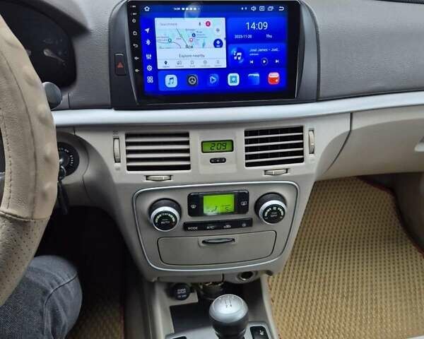 Коричневый Хендай Соната, объемом двигателя 2 л и пробегом 234 тыс. км за 4950 $, фото 8 на Automoto.ua