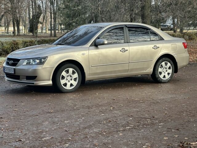 Коричневый Хендай Соната, объемом двигателя 2 л и пробегом 426 тыс. км за 5000 $, фото 5 на Automoto.ua