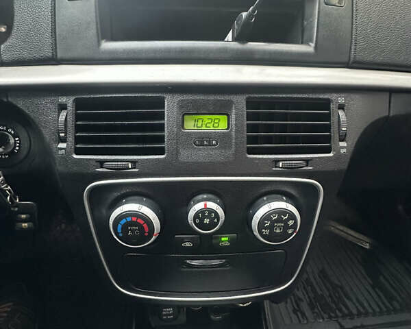 Коричневый Хендай Соната, объемом двигателя 2 л и пробегом 420 тыс. км за 5000 $, фото 21 на Automoto.ua