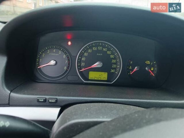 Коричневий Хендай Соната, об'ємом двигуна 2 л та пробігом 242 тис. км за 3800 $, фото 8 на Automoto.ua