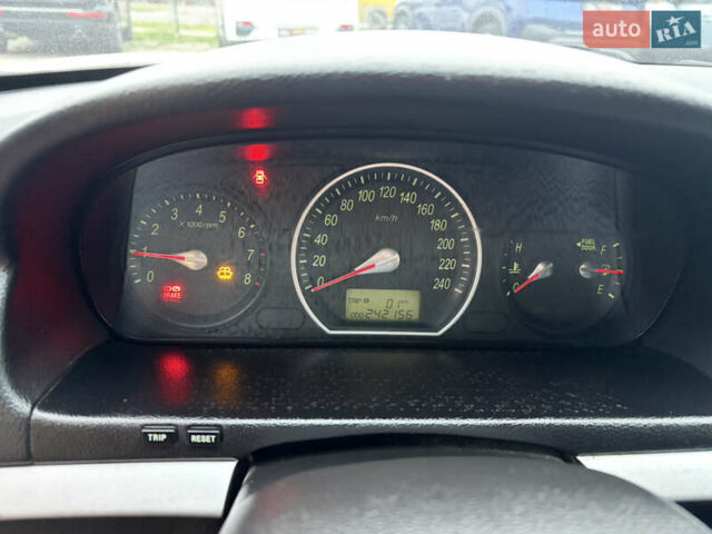 Коричневий Хендай Соната, об'ємом двигуна 2 л та пробігом 240 тис. км за 5900 $, фото 6 на Automoto.ua