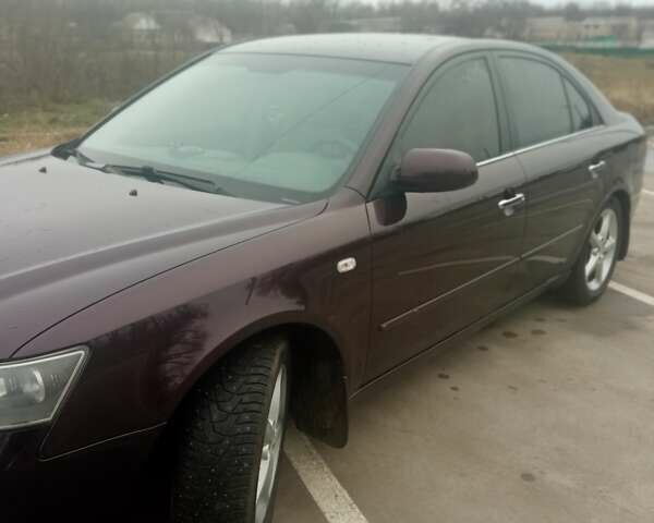 Коричневый Хендай Соната, объемом двигателя 2.4 л и пробегом 408 тыс. км за 5300 $, фото 3 на Automoto.ua