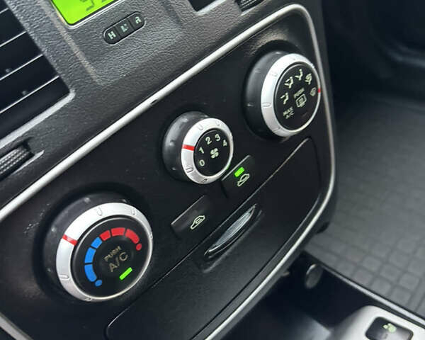 Коричневий Хендай Соната, об'ємом двигуна 2 л та пробігом 240 тис. км за 5900 $, фото 7 на Automoto.ua