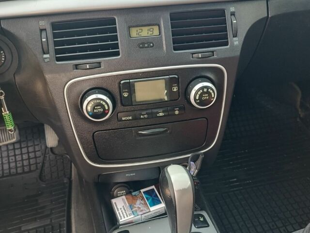 Коричневый Хендай Соната, объемом двигателя 2 л и пробегом 180 тыс. км за 5400 $, фото 6 на Automoto.ua