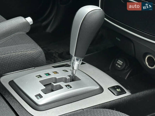 Коричневый Хендай Соната, объемом двигателя 2 л и пробегом 243 тыс. км за 5950 $, фото 26 на Automoto.ua