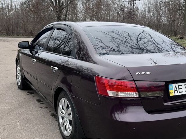 Коричневий Хендай Соната, об'ємом двигуна 2 л та пробігом 219 тис. км за 6400 $, фото 6 на Automoto.ua