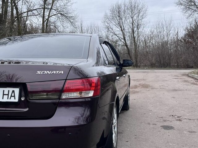 Коричневий Хендай Соната, об'ємом двигуна 2 л та пробігом 219 тис. км за 6400 $, фото 4 на Automoto.ua