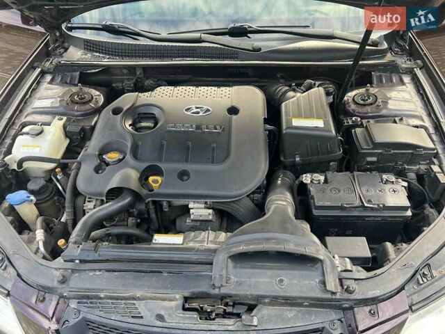 Коричневий Хендай Соната, об'ємом двигуна 2 л та пробігом 255 тис. км за 7600 $, фото 8 на Automoto.ua