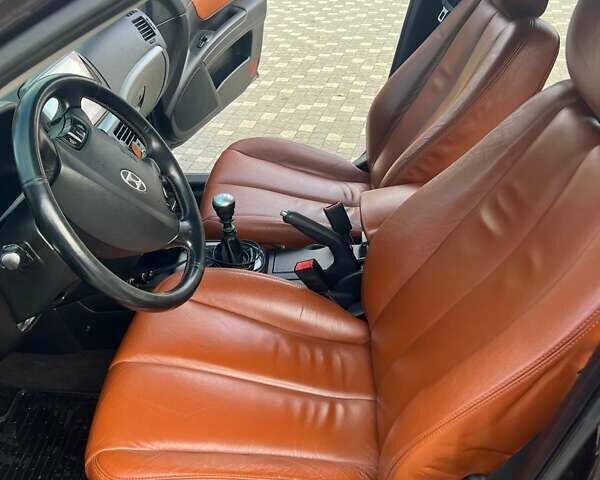 Коричневий Хендай Соната, об'ємом двигуна 2 л та пробігом 255 тис. км за 7600 $, фото 7 на Automoto.ua