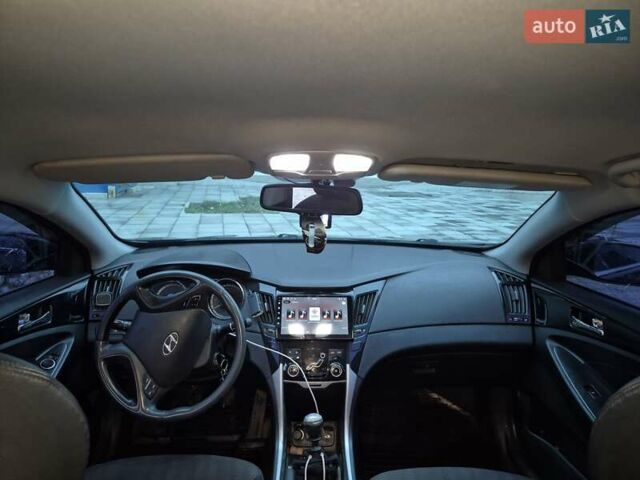 Коричневий Хендай Соната, об'ємом двигуна 2 л та пробігом 264 тис. км за 8000 $, фото 31 на Automoto.ua