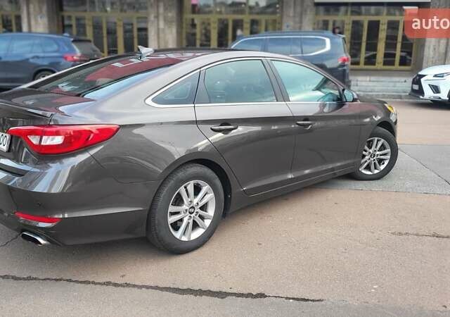 Коричневий Хендай Соната, об'ємом двигуна 2.4 л та пробігом 186 тис. км за 10299 $, фото 7 на Automoto.ua