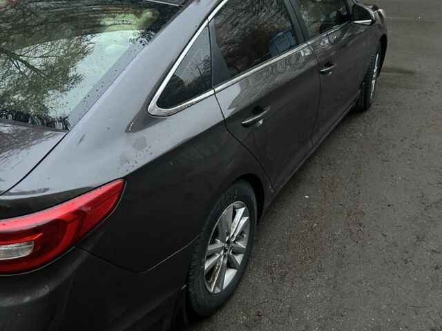 Коричневый Хендай Соната, объемом двигателя 2.4 л и пробегом 220 тыс. км за 261 $, фото 2 на Automoto.ua